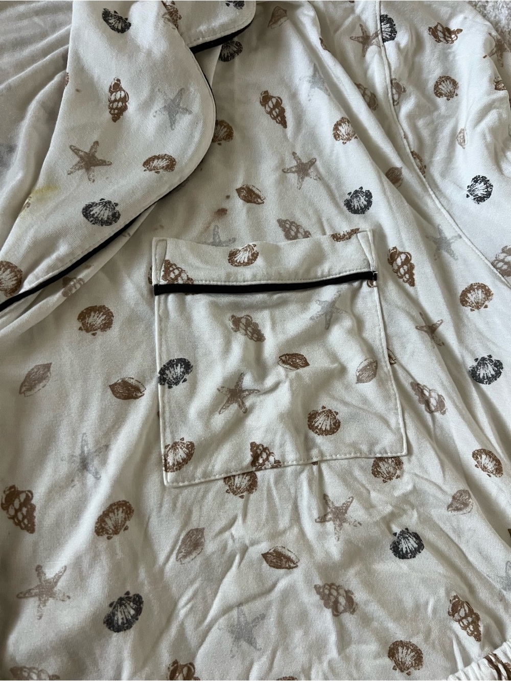 aerie Cream Short-Sleeve Pajama Set with Shell Print and Black Piping - Picture 4 of 5